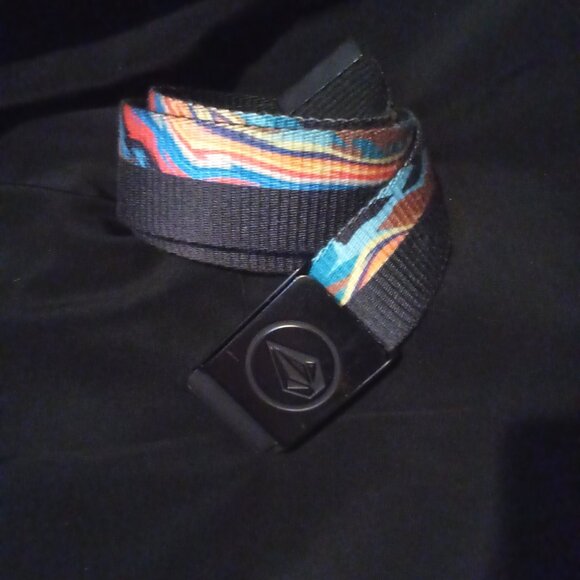 Volocom adjustable belt NEW  46 inches in total - Picture 1 of 3